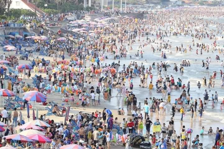 Duc Anh Hotel 2 Vung Tau Exteriör bild